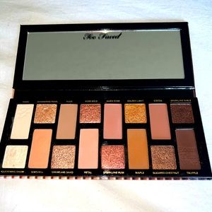 Born This Way The Natural Nudes Eye Shadow Palette